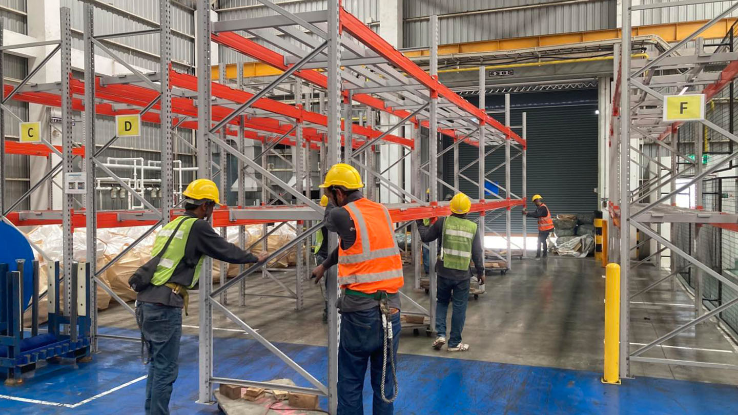 ขนย้ายเครื่องจักร